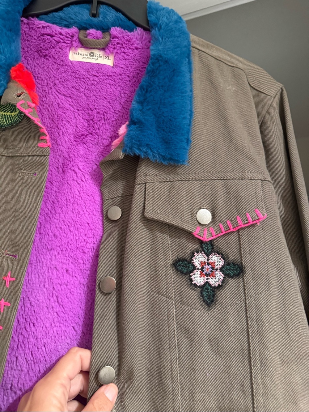 NATURAL LIFE Taupe Jacket with Teal Collar and Bright Pink Lining - Picture 6 of 6